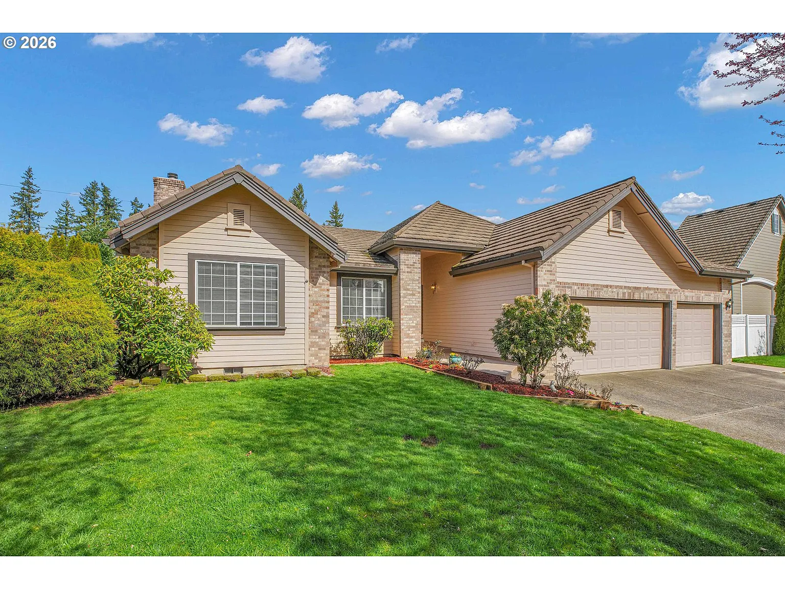 14706 NE 16th St photo 1