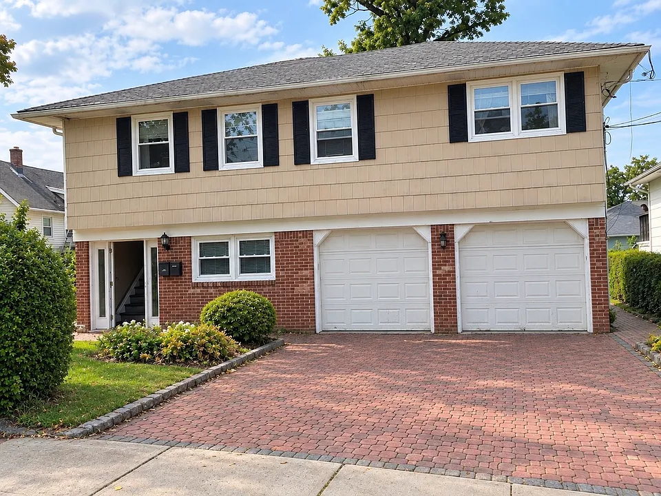 28 Girard Ave