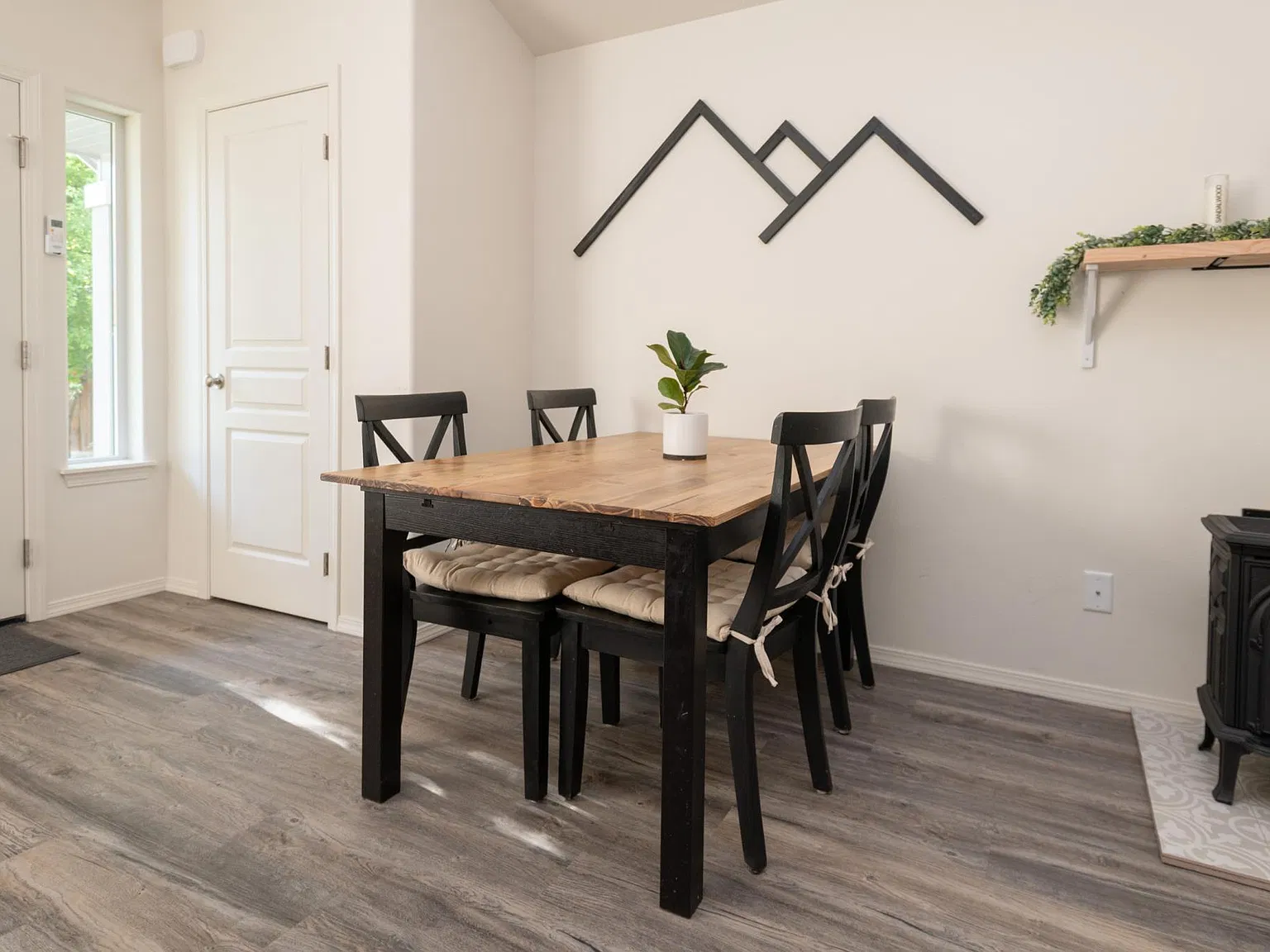 3450 NE Sandalwood Dr — Photo 3