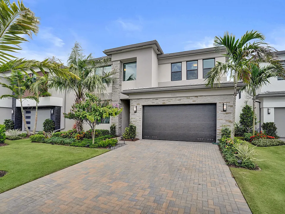 9164 Silver Marsh Ln