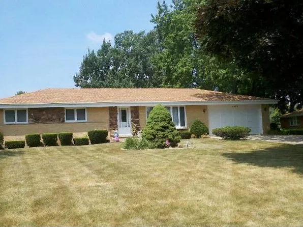 1436 S Greenview Ct, Schaumburg, IL 60193