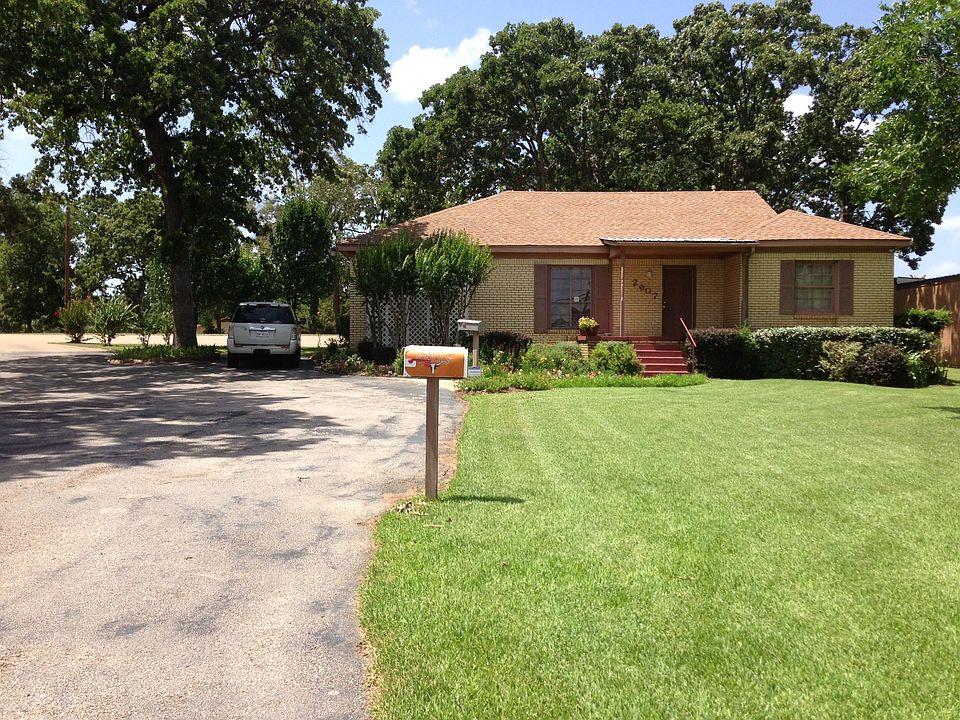 1st image of 2907 W Oak St