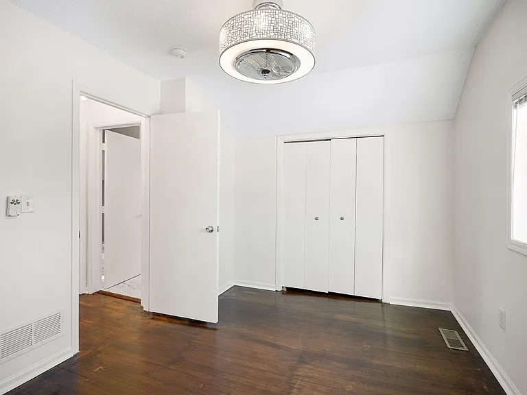 3956 Vera Cruz Ave N — Photo 20