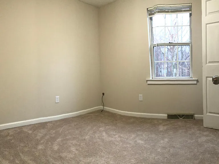 408 Wynridge Dr — Photo 9