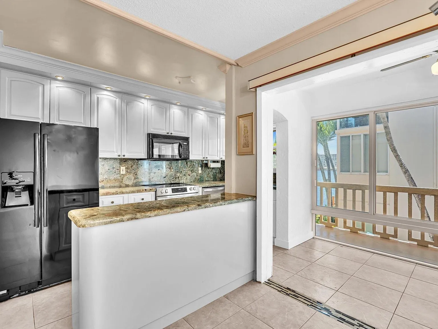 1 bed, 1.0 bath, 855 sqft, $2,000 — Photo 3