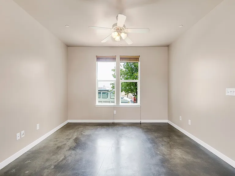 2215 Hutchinson St #101 — Photo 4