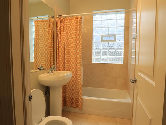 4th image of 4863 N Hermitage Ave #4867-2W