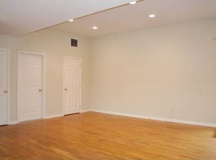 32 Oakwood Ave UNIT 7, Norwalk, CT 06850