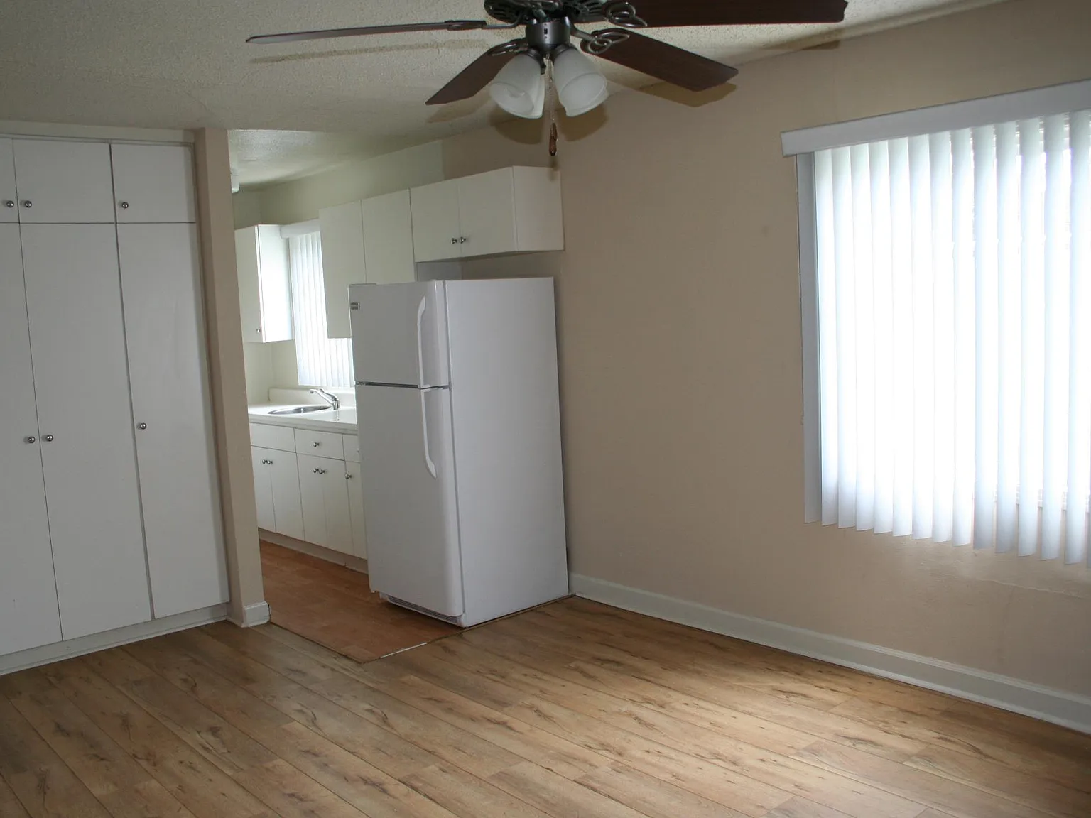 1346 N Sycamore Ave — Photo 3