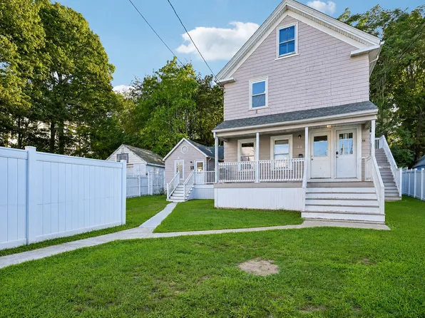 44 Columbia St #B, Malden, MA 02148
