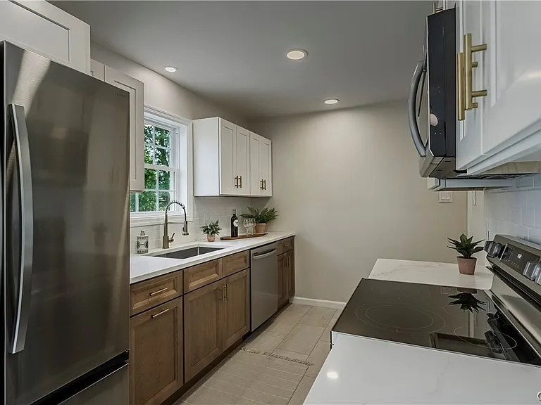 8 Terrace Hill Dr — Photo 21