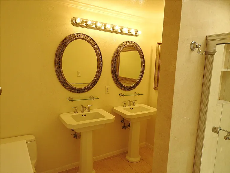 218 Stratford St #3 — Photo 19
