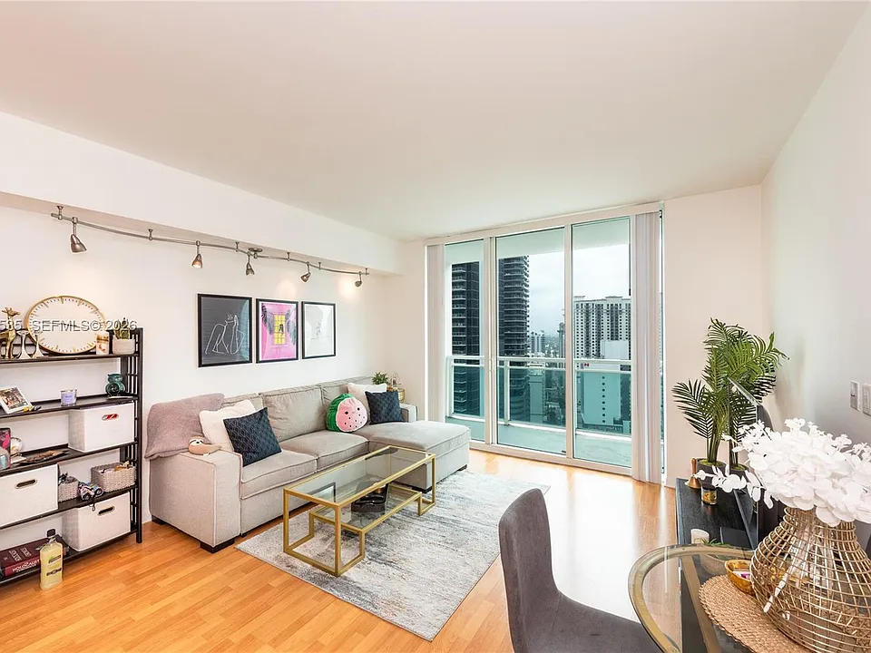 951 Brickell Ave #2709
