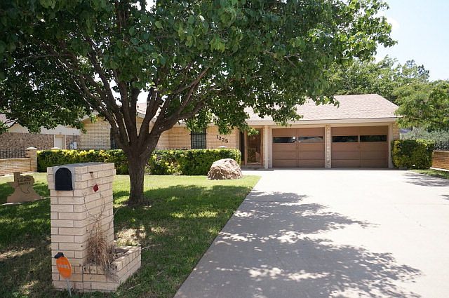 1st image of 1225 Mimosa Cir