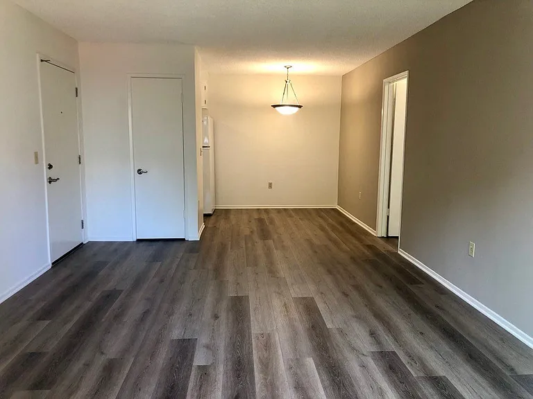 Concord Square Apartments — Photo 34
