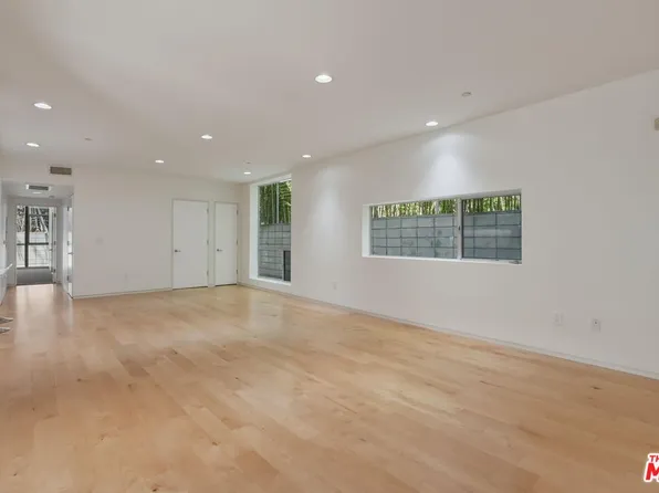 825 N Kings Rd #1, West Hollywood, CA 90069