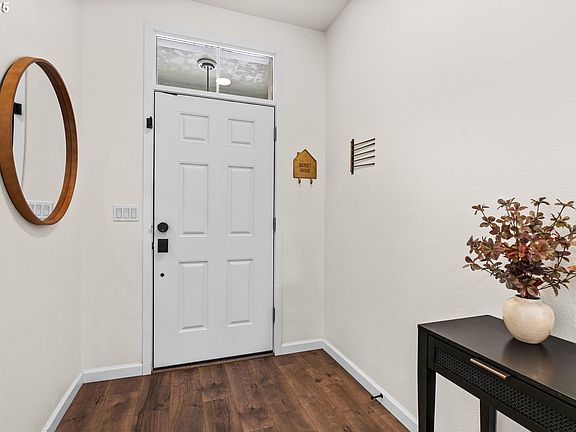 5th image of 16505 NE 90th Cir