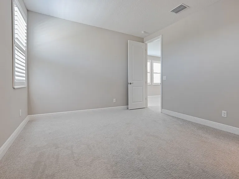 6133 Lungo Lago Dr — Photo 38