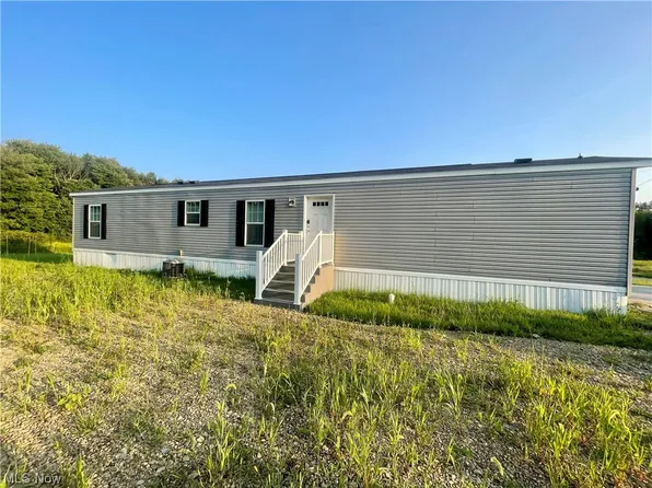 7029 Woodard Rd, Andover, OH 44003
