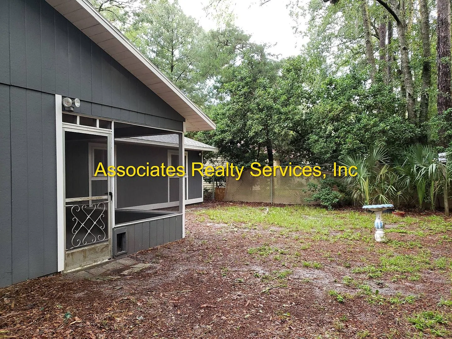Cute 3 bedroom in Palmetto Woods! — Photo 4