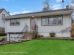 2555 Algonkin Trl, Wall Township, NJ 08736