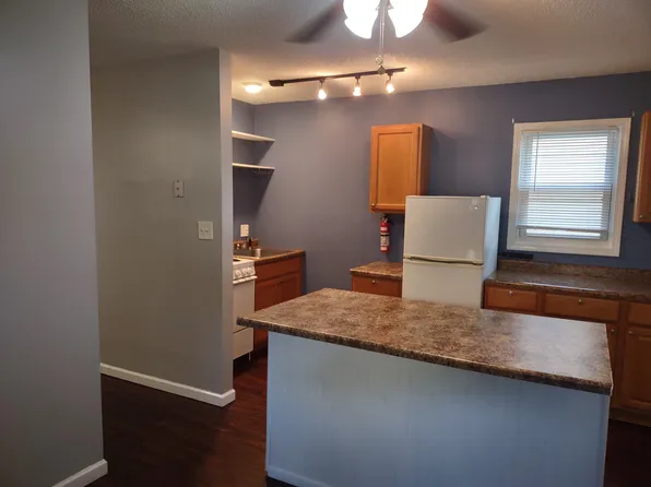 2508 Charleston Ave, Mattoon, IL 61938