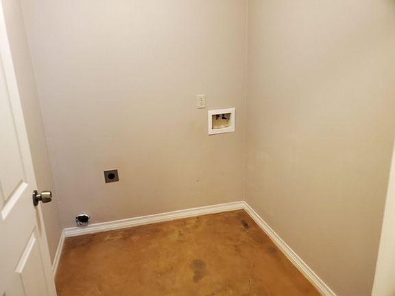4th image of 703 Splane Dr Unit 12