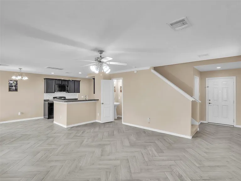 1418 Banbury Ct — Photo 9