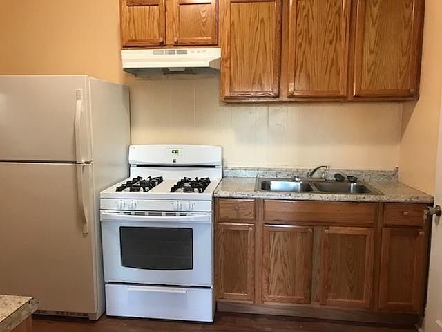 2nd image of 7301 S Dante Ave #2