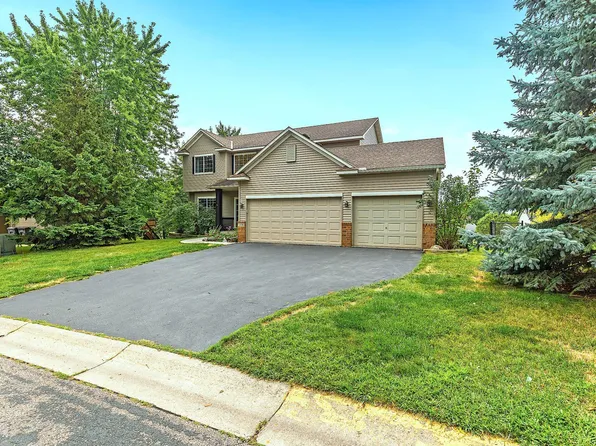 1976 Fountain Ln, Waconia, MN 55387