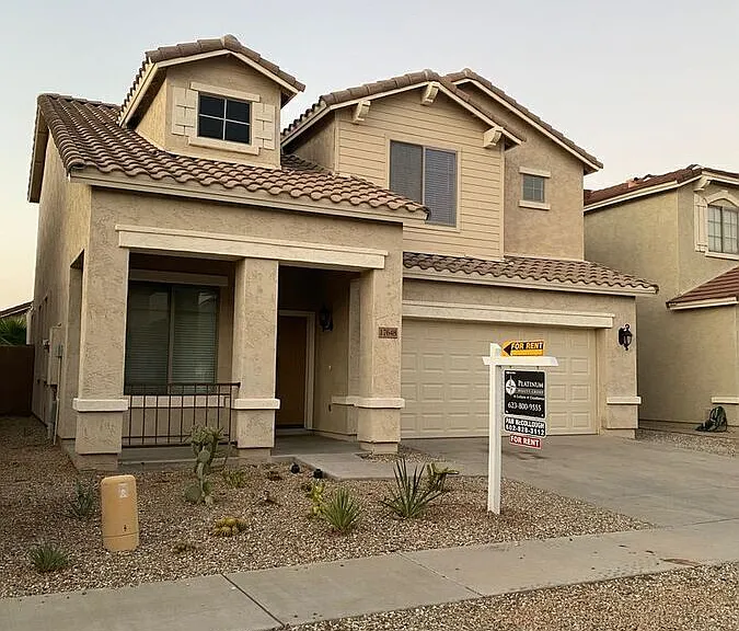 17648 W Lisbon Ln — Photo 6