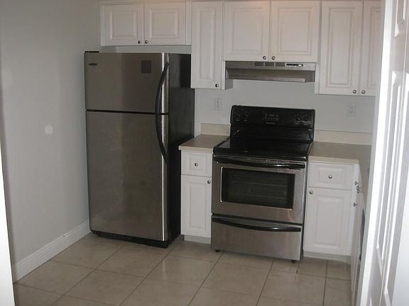 4th image of 721 N Pine Island Rd APT 116