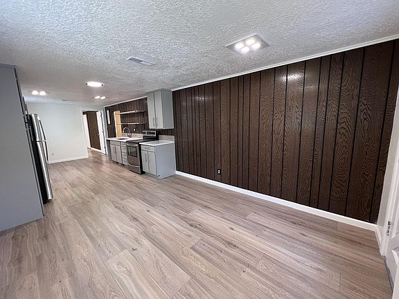 5th image of 4121 S Olympic Way #B