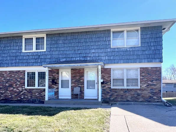 2613-2615 Hawthorne Dr, Bettendorf, IA 52722