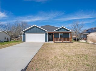305 E Adams St, Itasca, TX 76055