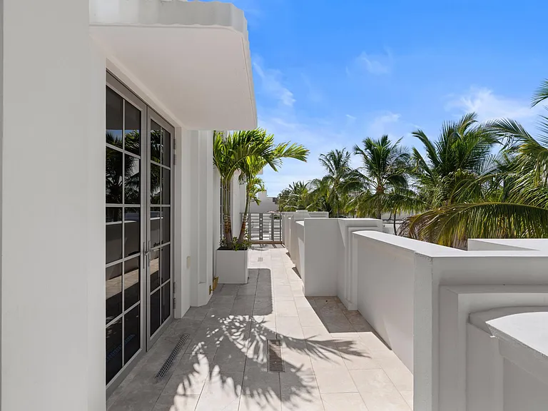 247 Worth Ave #PENTHOUSE — Photo 44