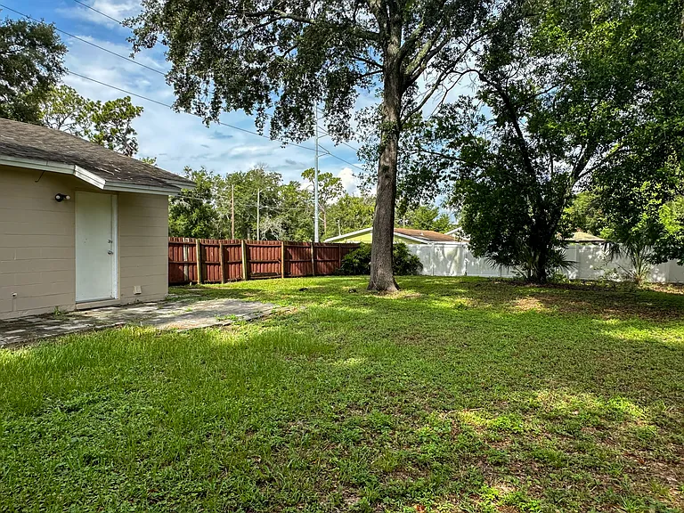 2402 E 99th Ave — Photo 29