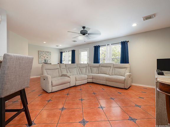 4th image of 15150 KAMARY LN