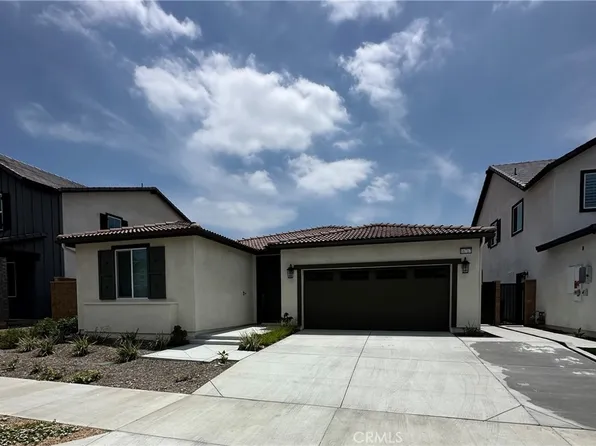 16717 Yarrow Ln, Fontana, CA 92336