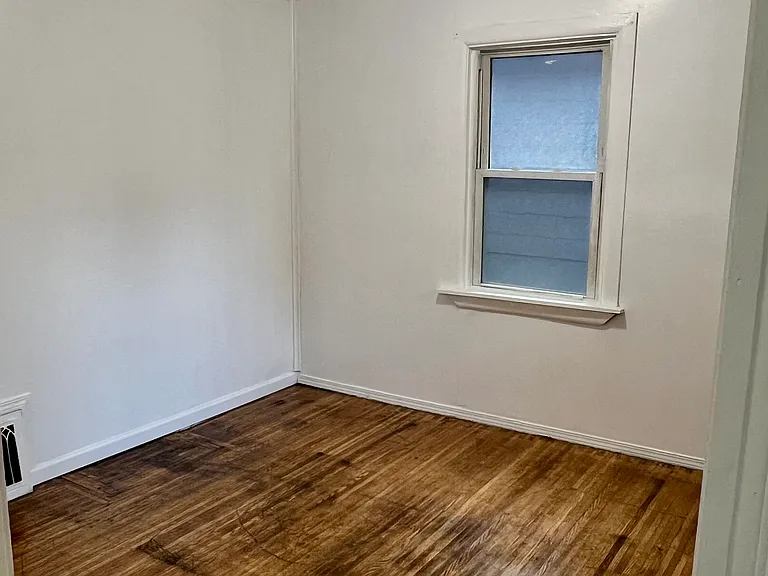 423 Cottage St — Photo 15