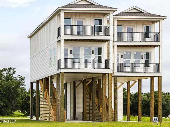 996 W Beach Blvd #1, Long Beach, MS 39560