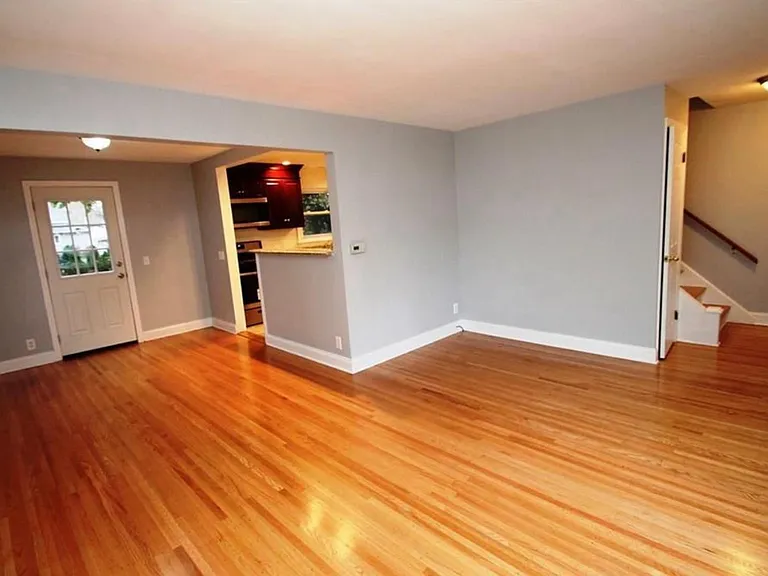 92 Aragon Ave — Photo 9