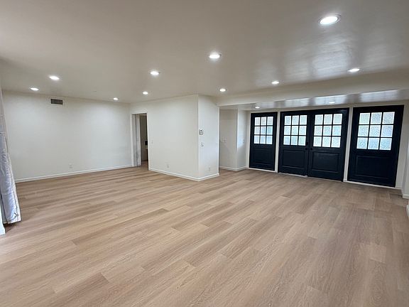 2nd image of 4301 E Bainbridge Ave