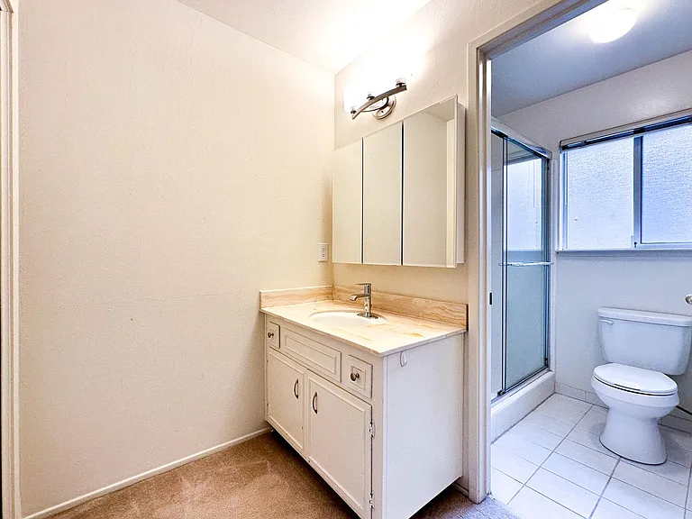 116 Granada Way — Photo 15
