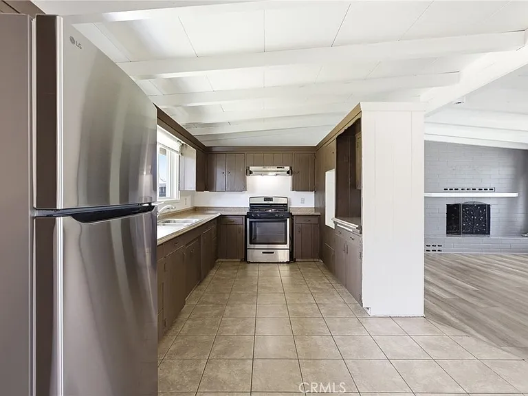 40861 Whittier Ave — Photo 8