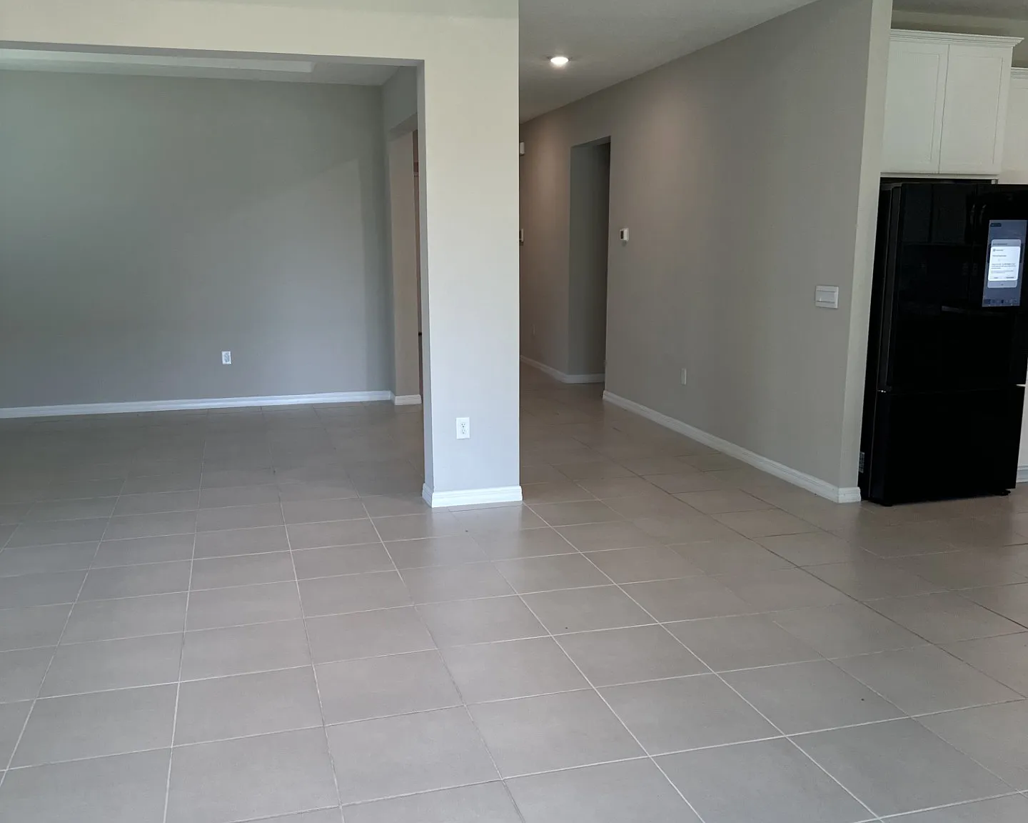 4 bed, 2836 sqft, $3,300 — Photo 2