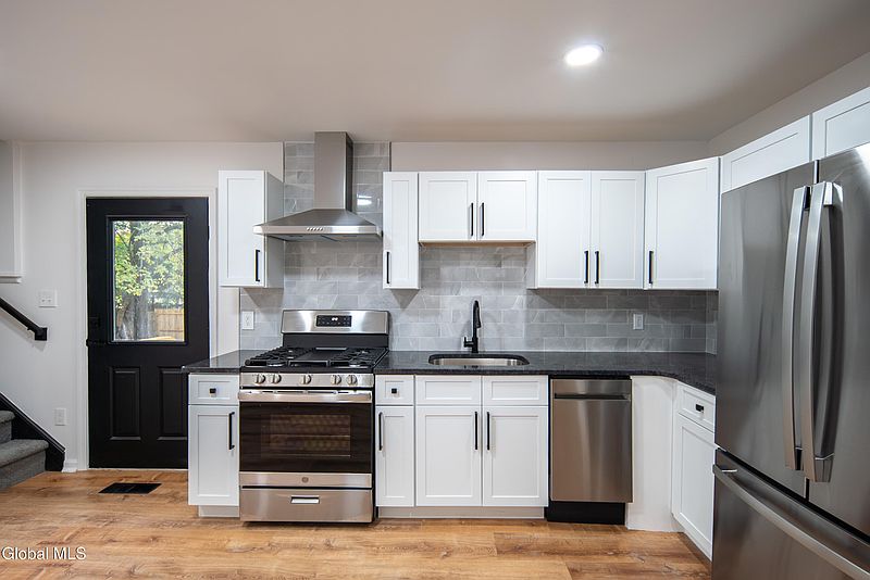 3rd image of 58 Fisler Avenue