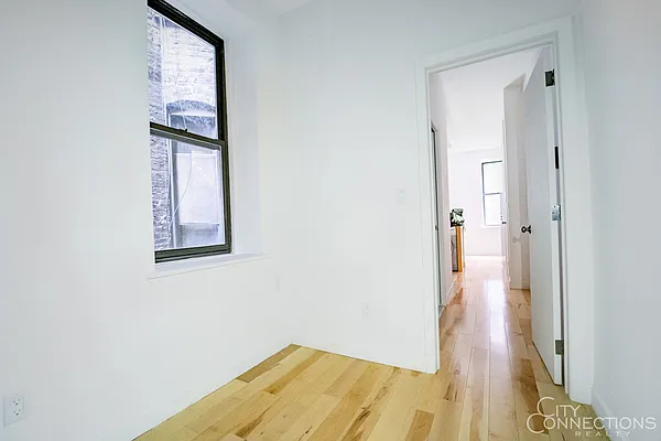 Rented by City Connections Realty | media 18