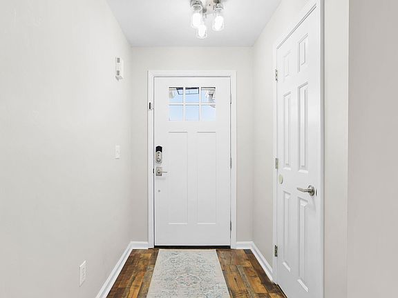 4th image of 7 Lawrence Ward Ct