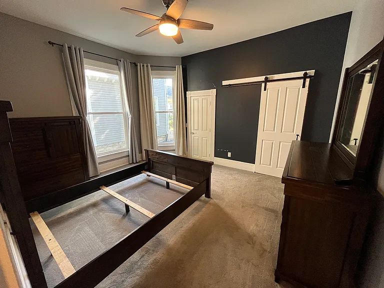 401 N Main St — Photo 14